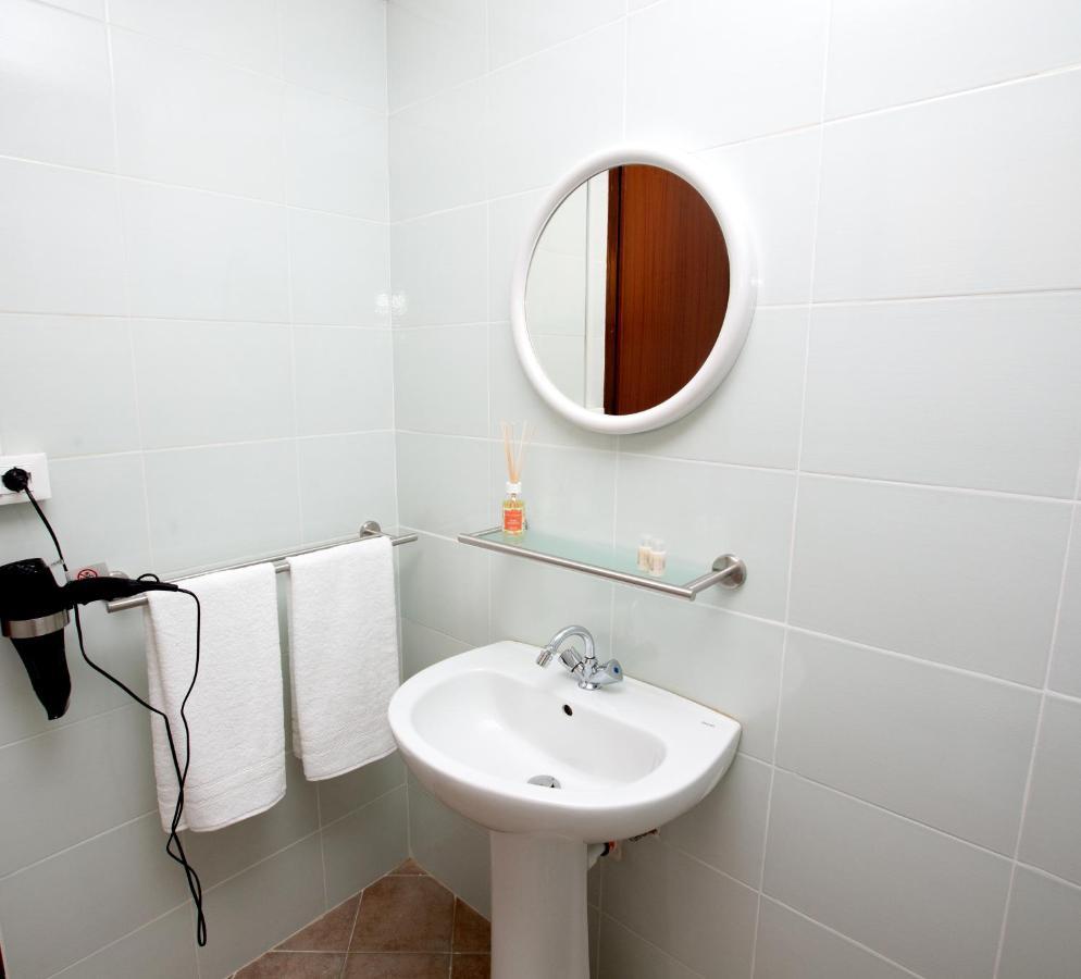 Giachi Friendly Rooms Alla Stazione Palermo Bagian luar foto