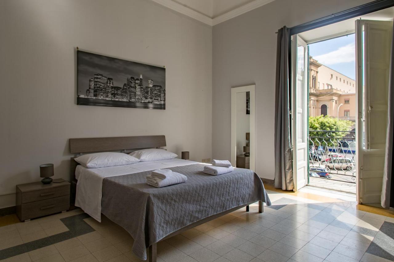 Giachi Friendly Rooms Alla Stazione Palermo Bagian luar foto