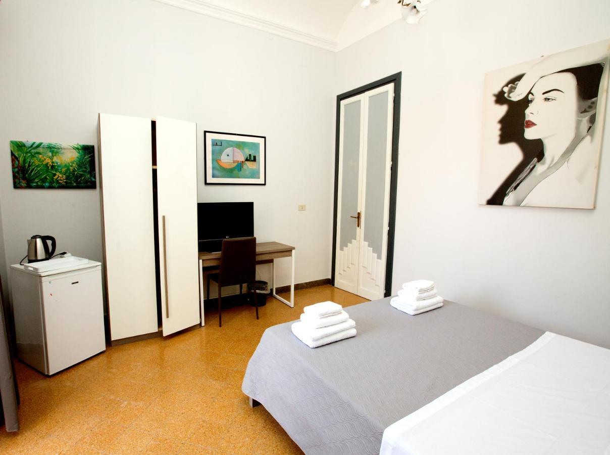 Giachi Friendly Rooms Alla Stazione Palermo Bagian luar foto